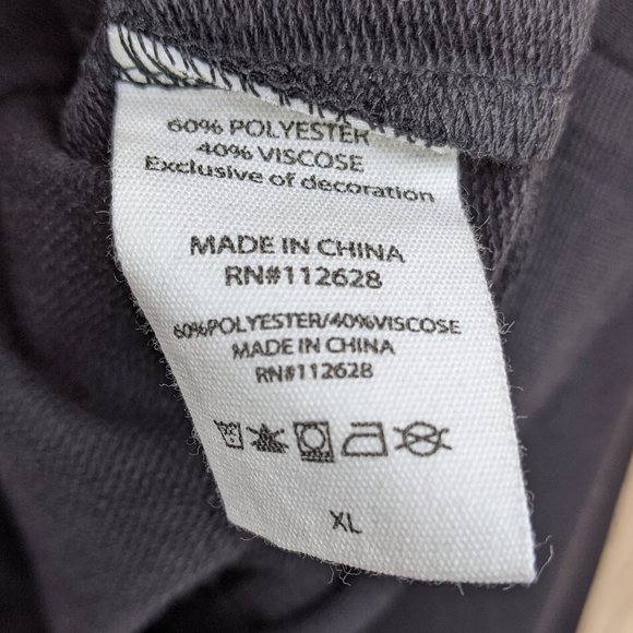 KENDALL & KYLIE Black Cropped Sweatshirt NWT Spell Out Logo Embroidered … - Picture 7 of 7